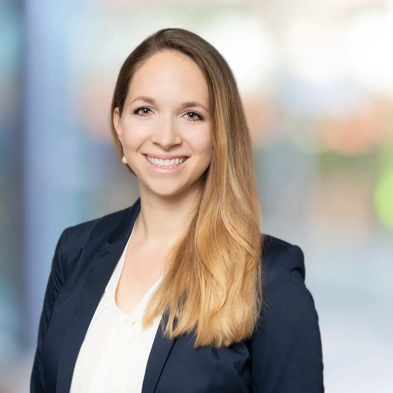 Dr. Stephanie Huwiler